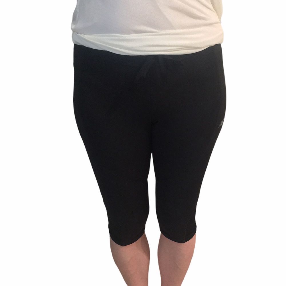 New Balance Black Lightening Dry Capri Leggings - Picture 11 of 16